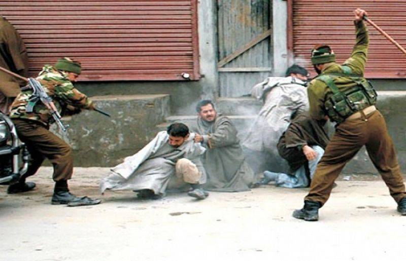 UK promises to raise Kashmir issue on international level