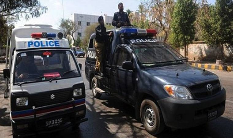 Two policemen injured in grenade attack in Karachi