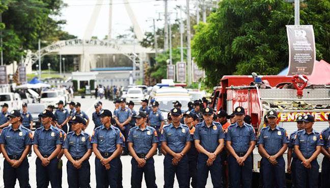 Philippine police raid Islamic centre before Catholic event