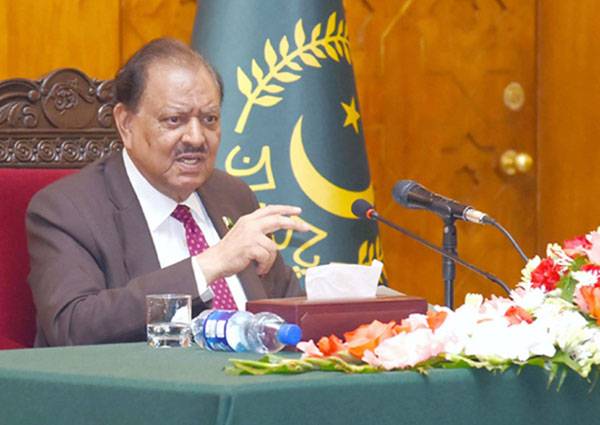 President urges nation to equip with modern education to benefit from CPEC