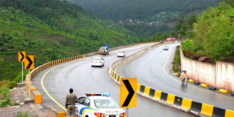 Police arrests man from Peshawar-Islamabad Motorway