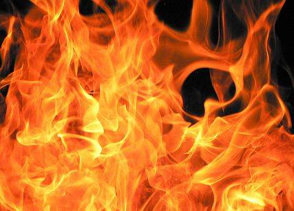 Fire kills family in Lahore 