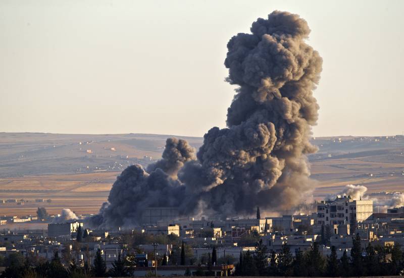 Air strikes kill 11 civilians in central Syria: monitor