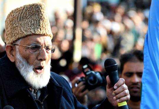 Geelani urges Kashmiris to boycott Indian ‘so-called by-elections’