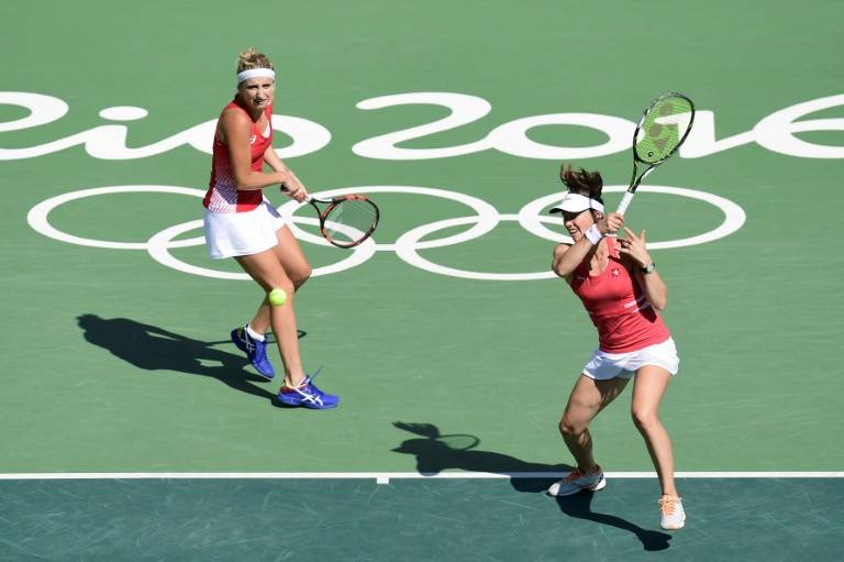 'Big sister' Hingis looks to end 20-year Fed Cup wait