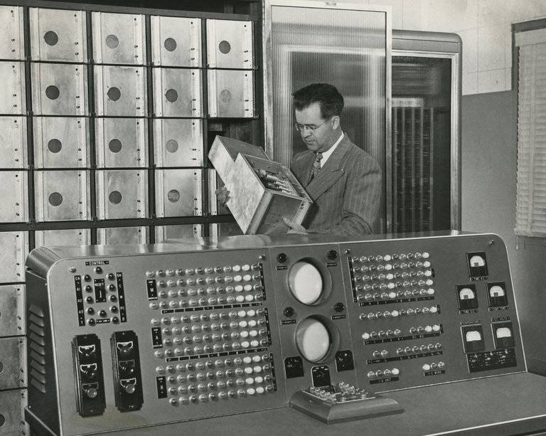 Pioneering computer scientist Harry Huskey dies at 101
