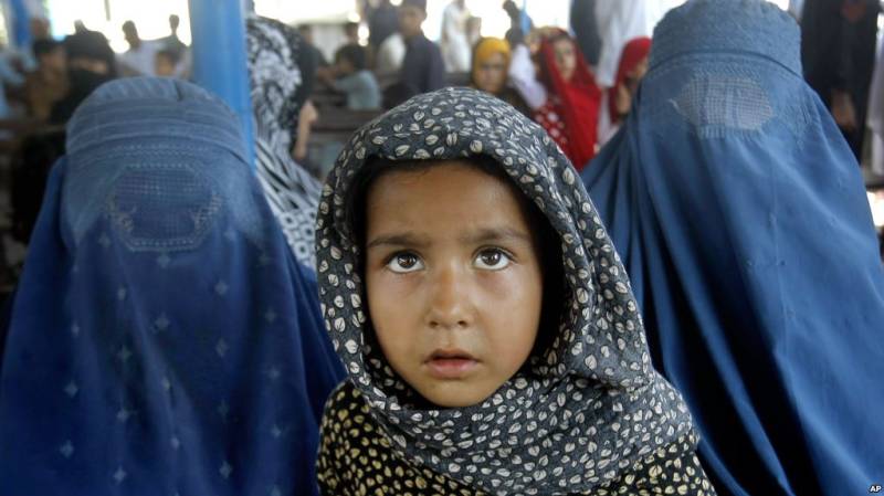 Pakistan to register nearly 1 million undocumented Afghans: minister 