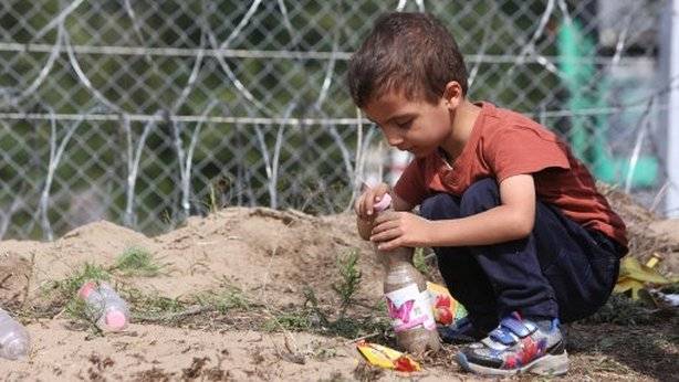 Five-fold increase in refugee, migrant children traveling alone since 2010: UNICEF