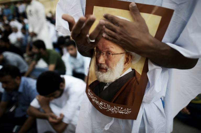 Bahrain police fire on Shiite protest, one reported dead