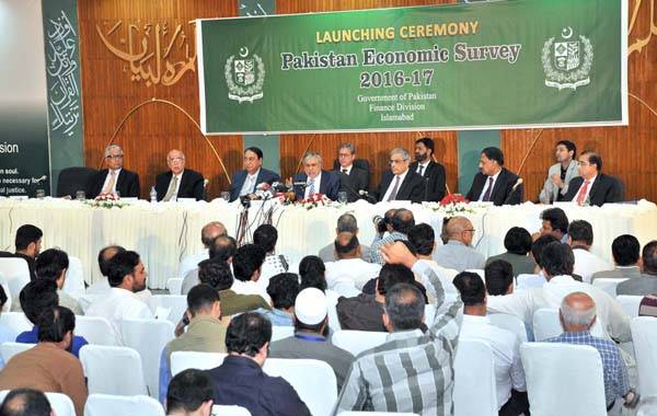 Economy grows at highest rate in decade: Dar