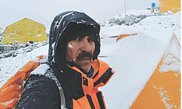 Pakistani mountaineer returns home after scaling Mount Everest