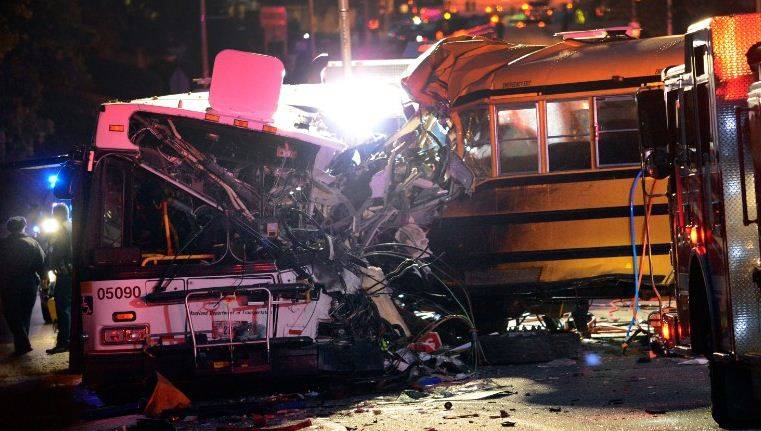Bus collision kills 5, injures 10 on Jhang road