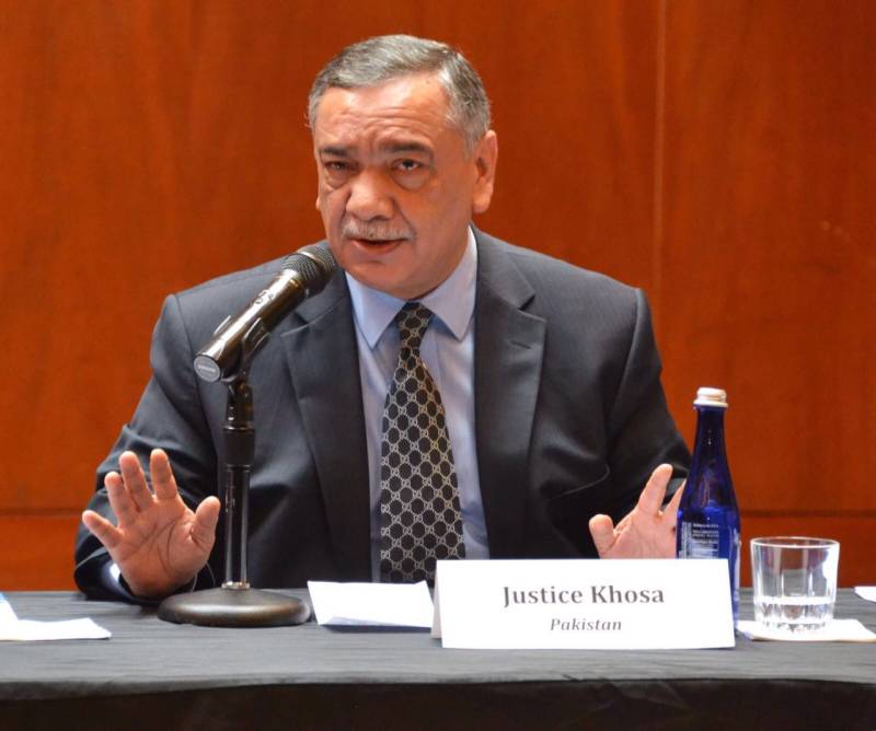 Justice Asif Khosa takes oath as acting Chief Justice of Pakistan
