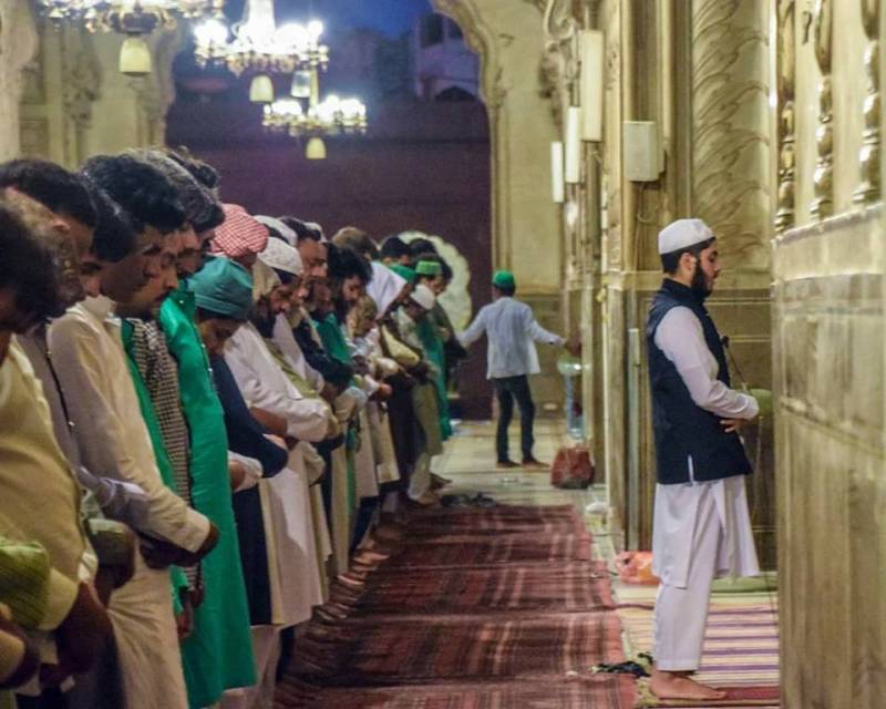 Promoting religious harmony: Combined Shia-Sunni iftari arranged in Badshahi Masjid