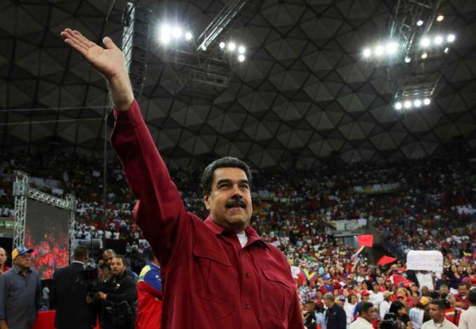 Helicopter attacks Venezuela court, Maduro denounces coup bid