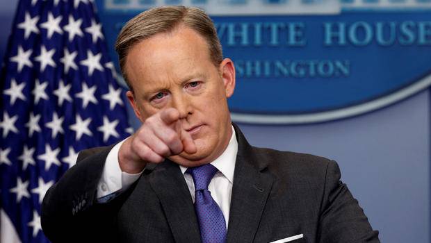 White House spokesman Sean Spicer resigns