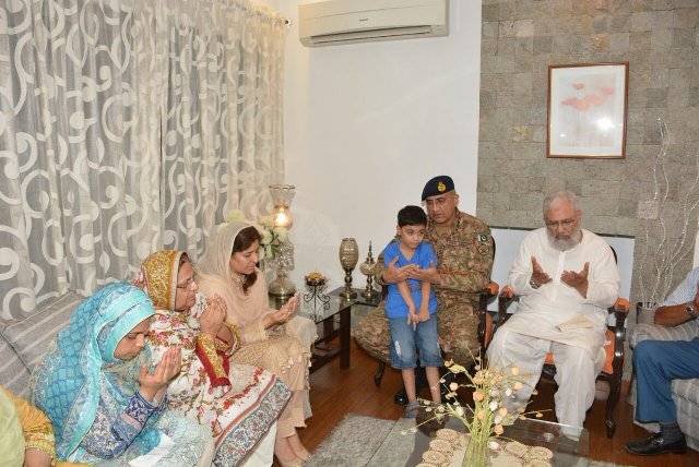 Army chief condoles with family of martyred major