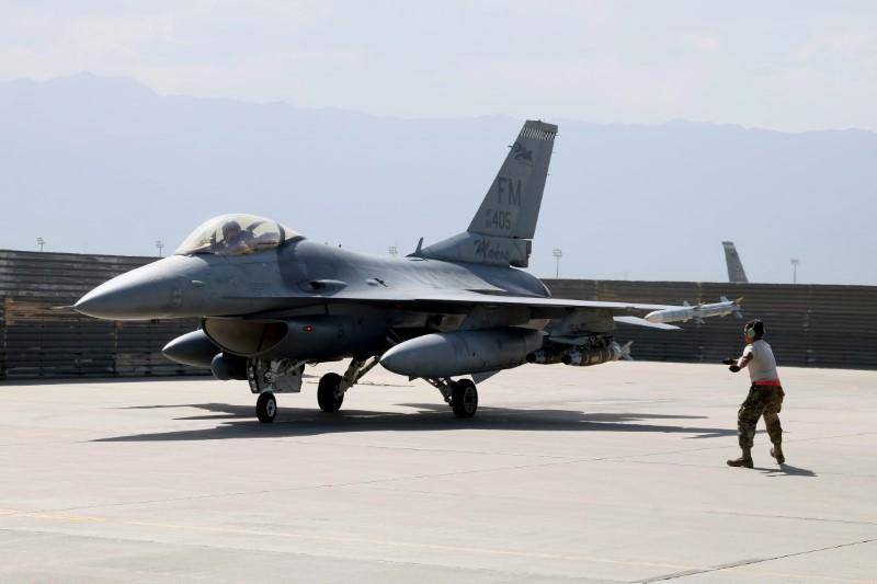 US fighter pilots in Afghanistan prepare for more air strikes