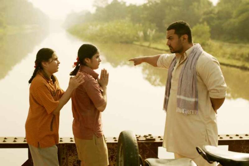 Private TV channel gets show cause notice by Pemra for airing Dangal