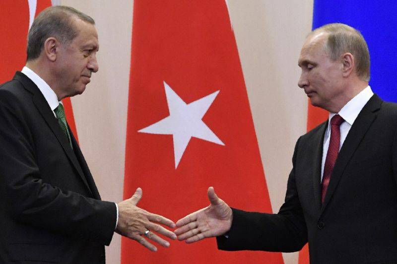 Putin heads to Turkey for talks on weapons deal, Syria
