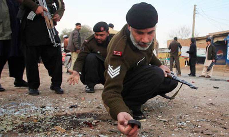 Five injured in Peshawar blast
