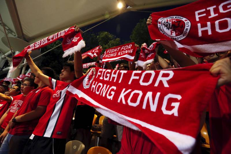Hong Kong football fans boo China national anthem