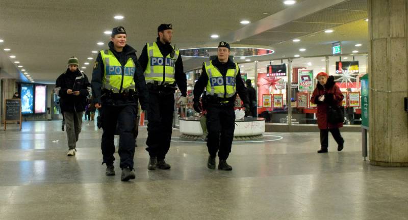 Explosion damages Swedish police station, none injured