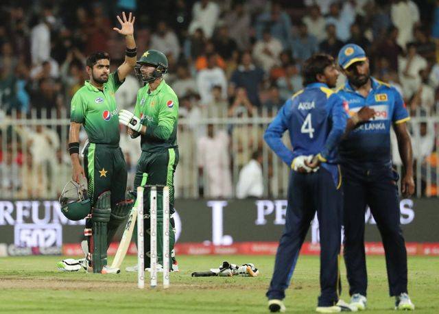 Pakistan beat Sri Lanka in fourth ODI