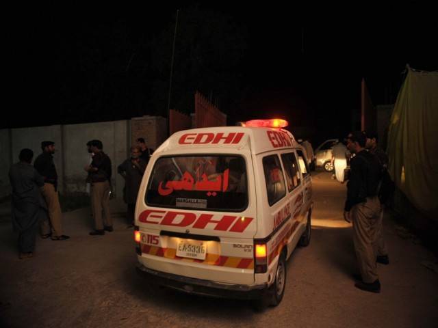 16 dead, 23 wounded in coach, trailer collision near Dalbandin