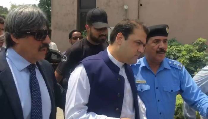 Court orders SECP to freeze Hassan, Hussain Nawaz’s shares