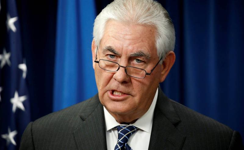 Tillerson on mission to Myanmar, will press general to restore peace