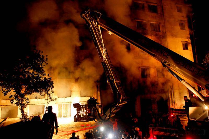 Fire in Chitral's Landa Bazaar causes loss worth huge amount