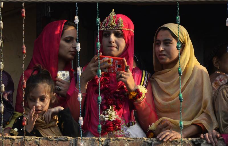 In Pictures: Eid Milad-un-Nabi celebrated across Pakistan 