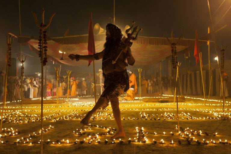 Millions gather to 'purify souls' in Hindu bathing ritual