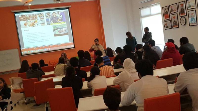 Roots Ivy Lahore organizes session on International Education