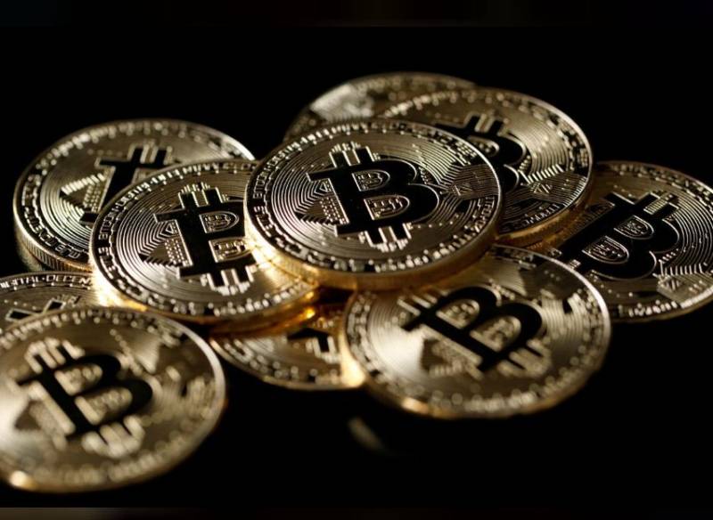 Bitcoin slides further, headed for worst week since 2013