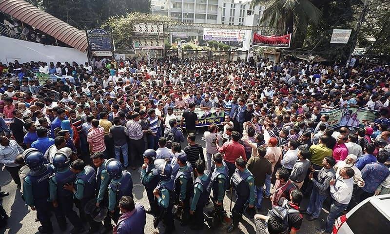 Thousands protest jailing of Bangladesh opposition leader Khaleda Zia