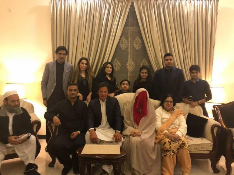 Imran weds Bushra Manika, confirms PTI