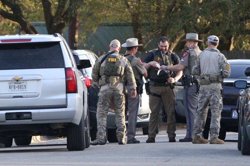 Texas bombing suspect kills self, reported to be unemployed man, 23
