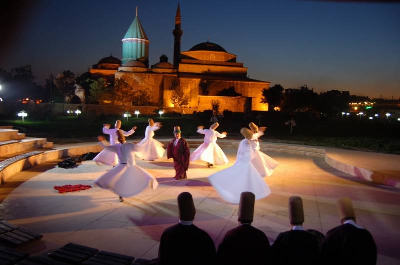 Sufi mystic poet Rumi’s relation with Turkey