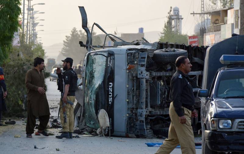 At least six policemen martyred in Quetta triple suicide blasts