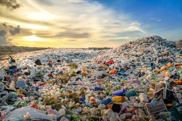 UK corporate giants sign pact to cut plastic waste