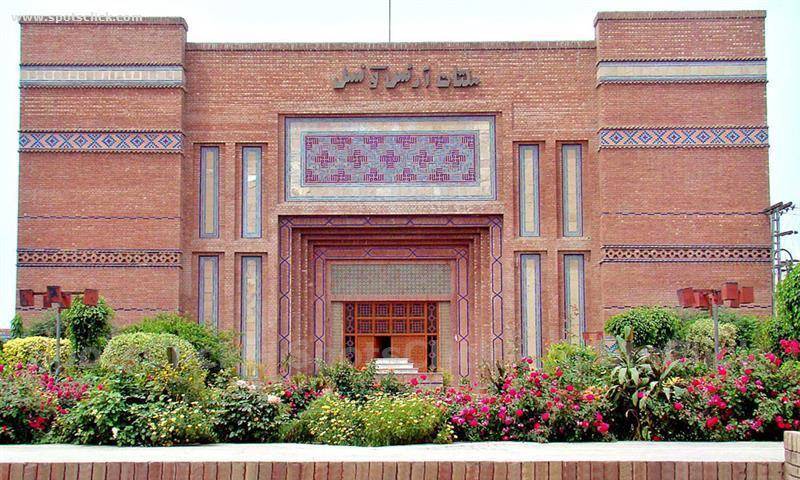 Stage Drama 'Qarz' presented at Multan Arts Council