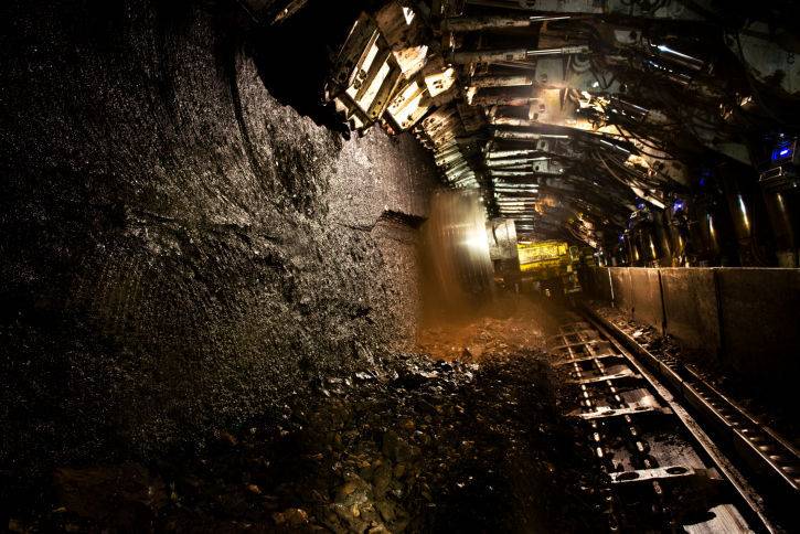 7 miners missing in Poland after tremor hits coal mine