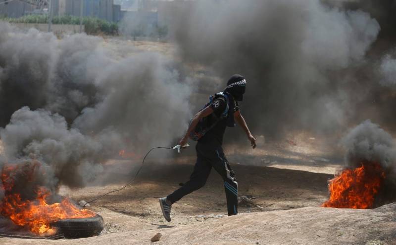 Dozens of Palestinians injured by Israeli gunfire in Gaza border protests