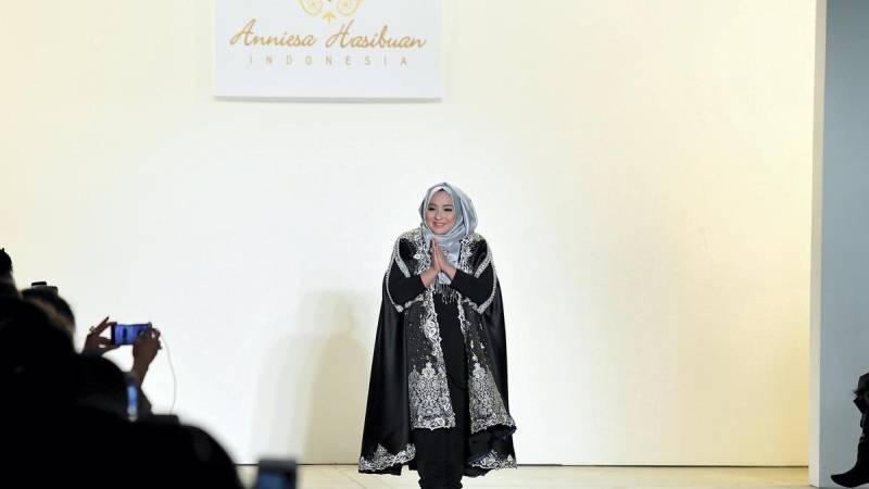 Leading Muslim fashion designer jailed in Indonesia fraud