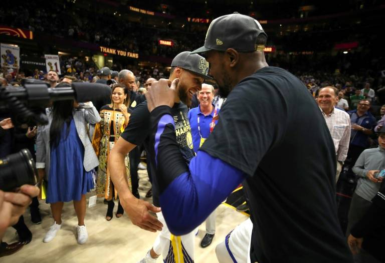 Warriors rout Cavaliers to complete NBA Finals sweep