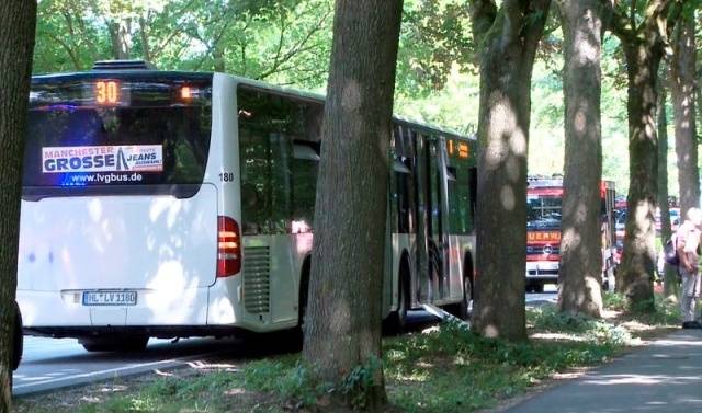 Arrest warrant issued for man suspected of knife attack on German bus