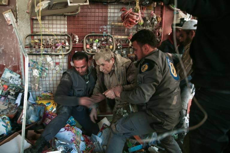 Israel evacuates hundreds of White Helmets to Jordan in face of Syria advance