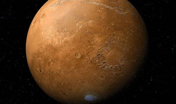 Liquid water lake discovered on Mars